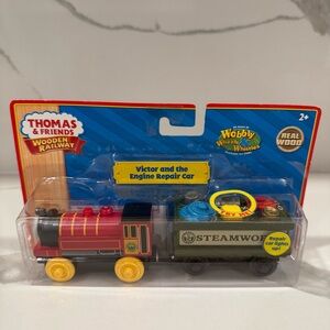Thomas &‎ Friends Wooden Railway Victor And The Engine Repair Car UNTESTED